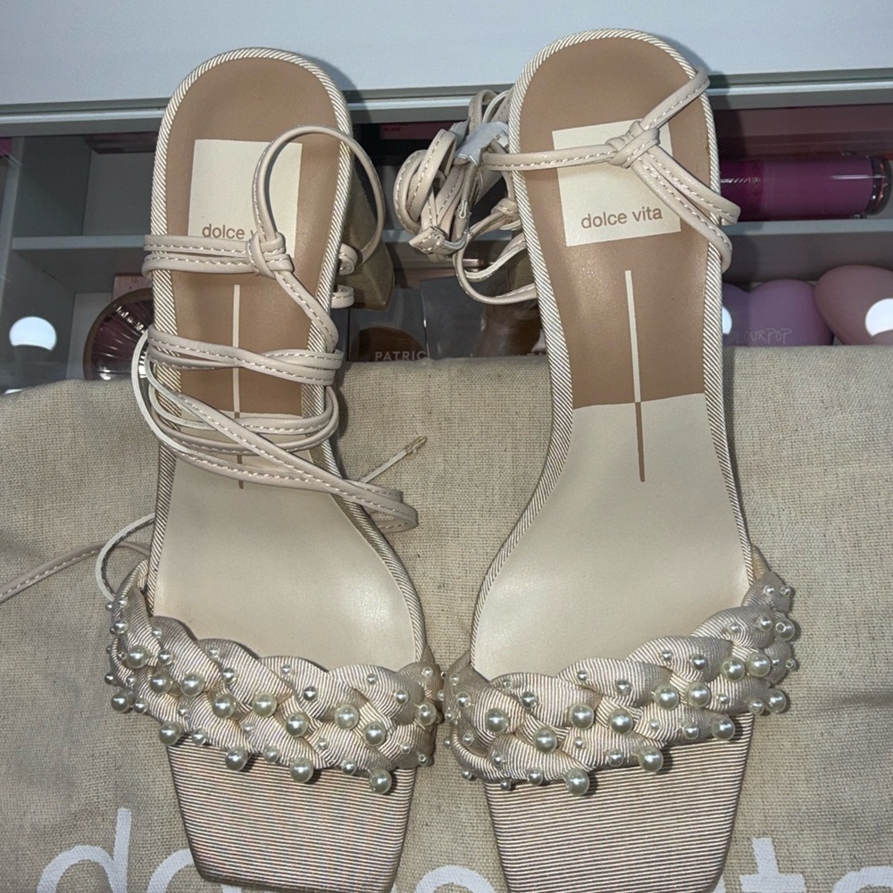 Dolce Vita Women's Beige Pearl Embellished Heels